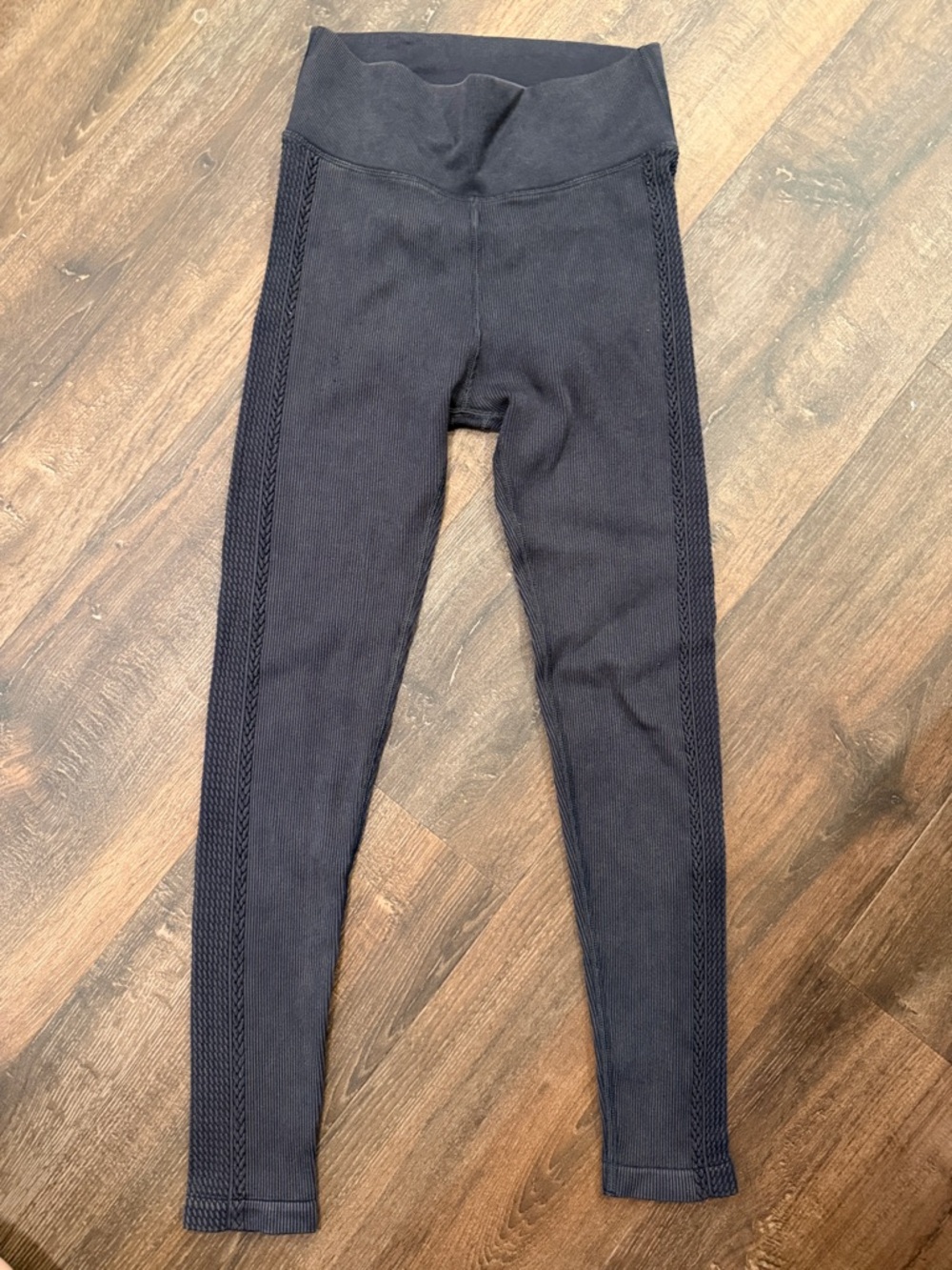 High-Rise Black Knit Leggings with Side Texture